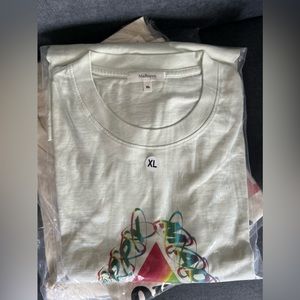 BRAND new madhappy T-shirt